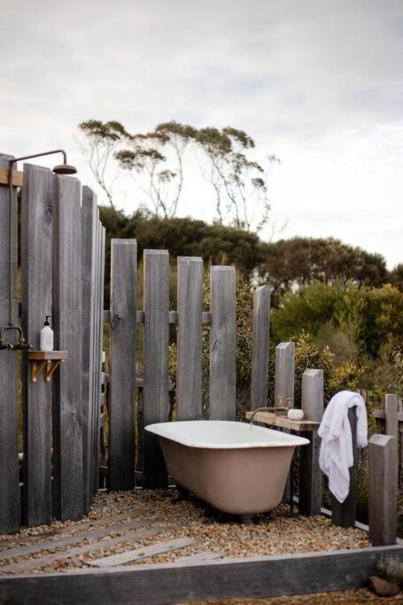 Bruny Boathouse Bed & Breakfast Alonnah Eksteriør bilde